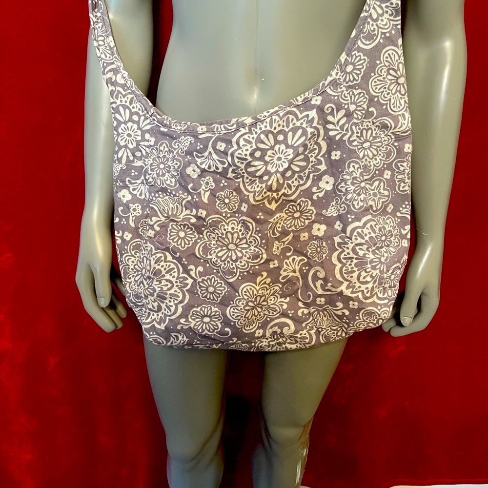 Thirty one reversible shoulder bag